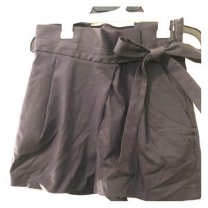 Zara Women’s high waisted shorts with bow